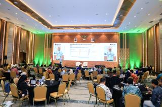 Wamenaker: Sertifikasi Pekerja BUMN Harus Berdasarkan Kompetensi Nyata, Bukan Formalitas